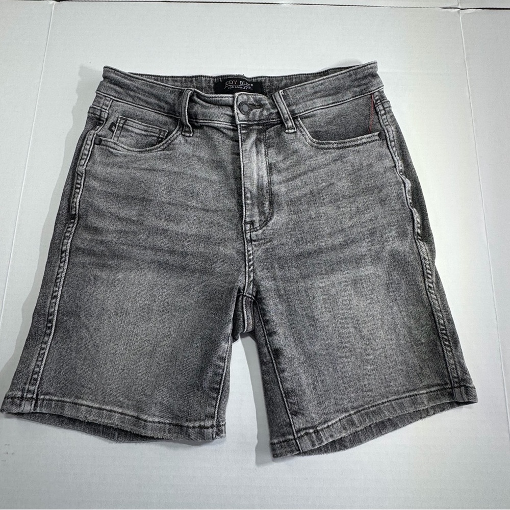Judy Blue Womens Medium Gray Denim Shorts Stretch Mid Rise Bermuda Length Casual